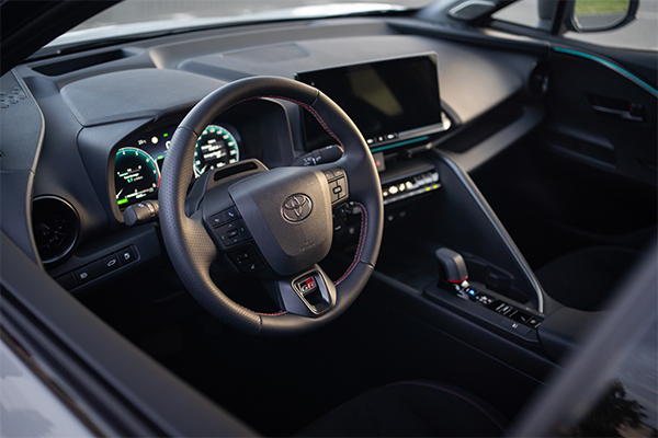 Untitled-3_0000_Toyota-C-HR---41